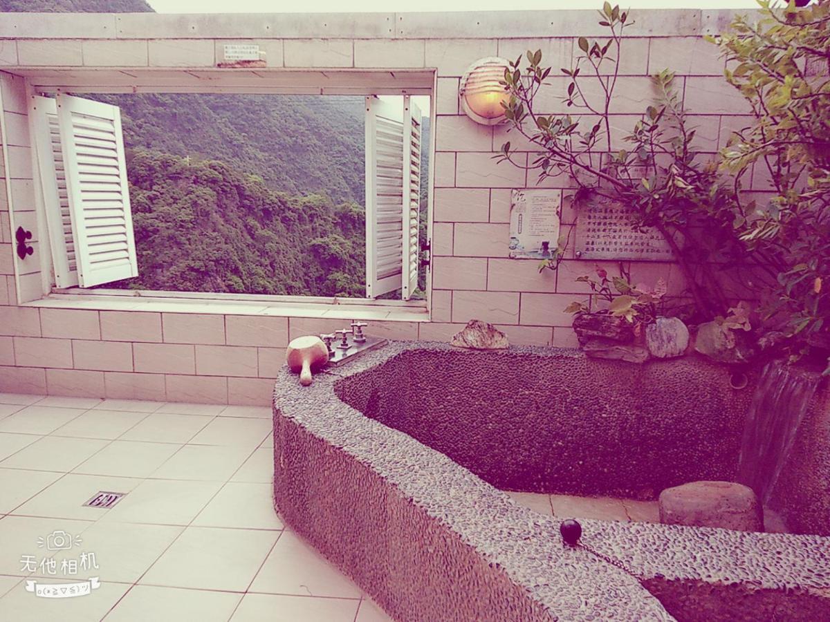 Mi Jing Garden Spring Resort Wulai Buitenkant foto