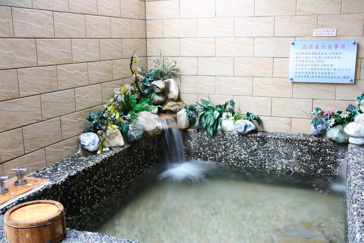 Mi Jing Garden Spring Resort Wulai Buitenkant foto